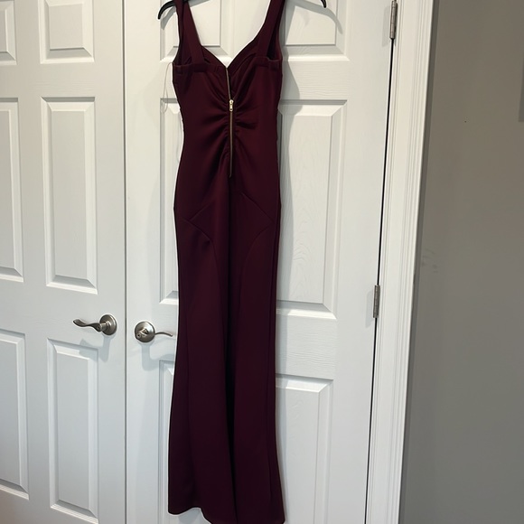 Burgundy formal dress - Picture 2 of 4